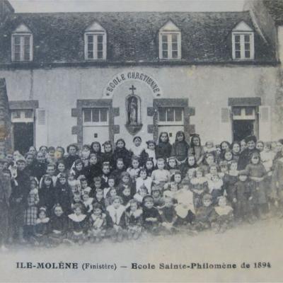 Ecole Sainte Philomene De Molene En 1894