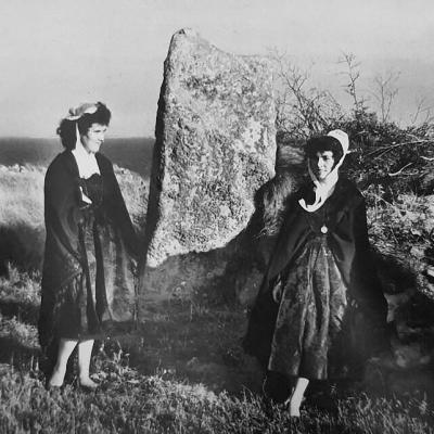 Jeunes Molenaises En Costume Traditionnel Editions Gaby Ref3 1966