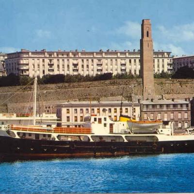 Enez Eussaii Au Port De Commerce De Brest Editions Iris