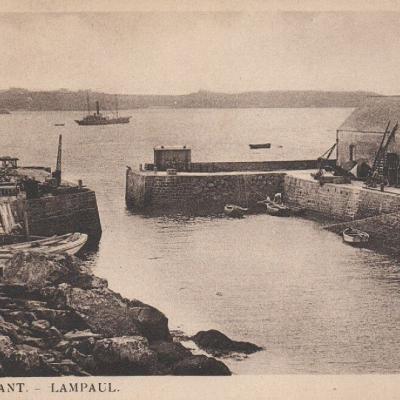 Ouessant La Baie De Lampaul Et Le Travailleur Ciedesartsphotomcaniquesdestrasbourg Rep