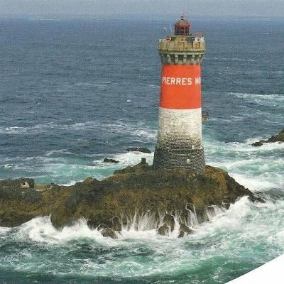 Phare Pierresnoires Editions Pnmi