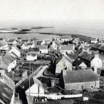 Molene Et Ledenez Panorama Est Sud Photo N.masson Postee En1951 