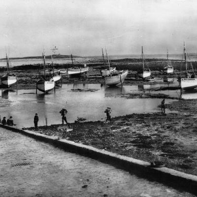 Le Port A Maree Basse Editions Lambert