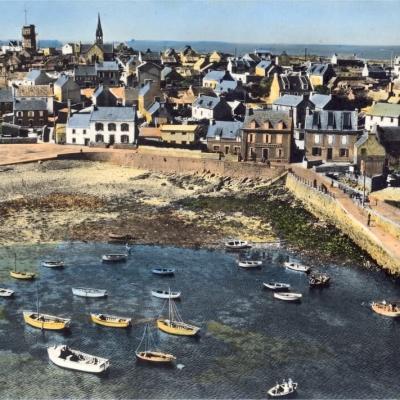 En avion au-dessus de Molène - Le Port