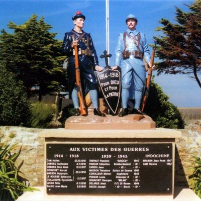 Molene Le Monument Aux Morts Des Deux Guerres Editions Jack Ref11743